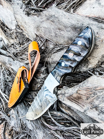  9" Black Ram Handle Damascus Hunting Knife Steel Bolster w/ Leather Sheath